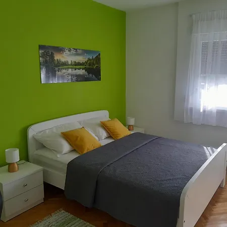 Tombili 7- Minute Walk To The Valsaline And Lungomare Promenade Apartment