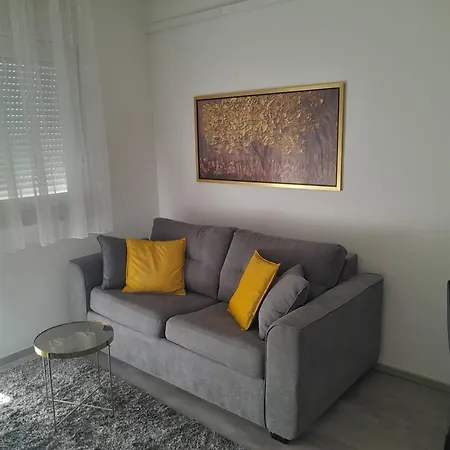 Apartment Tombili 7- Minute Walk To The Valsaline And Lungomare Promenade