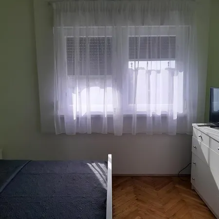 Apartment Tombili 7- Minute Walk To The Valsaline And Lungomare Promenade Pula